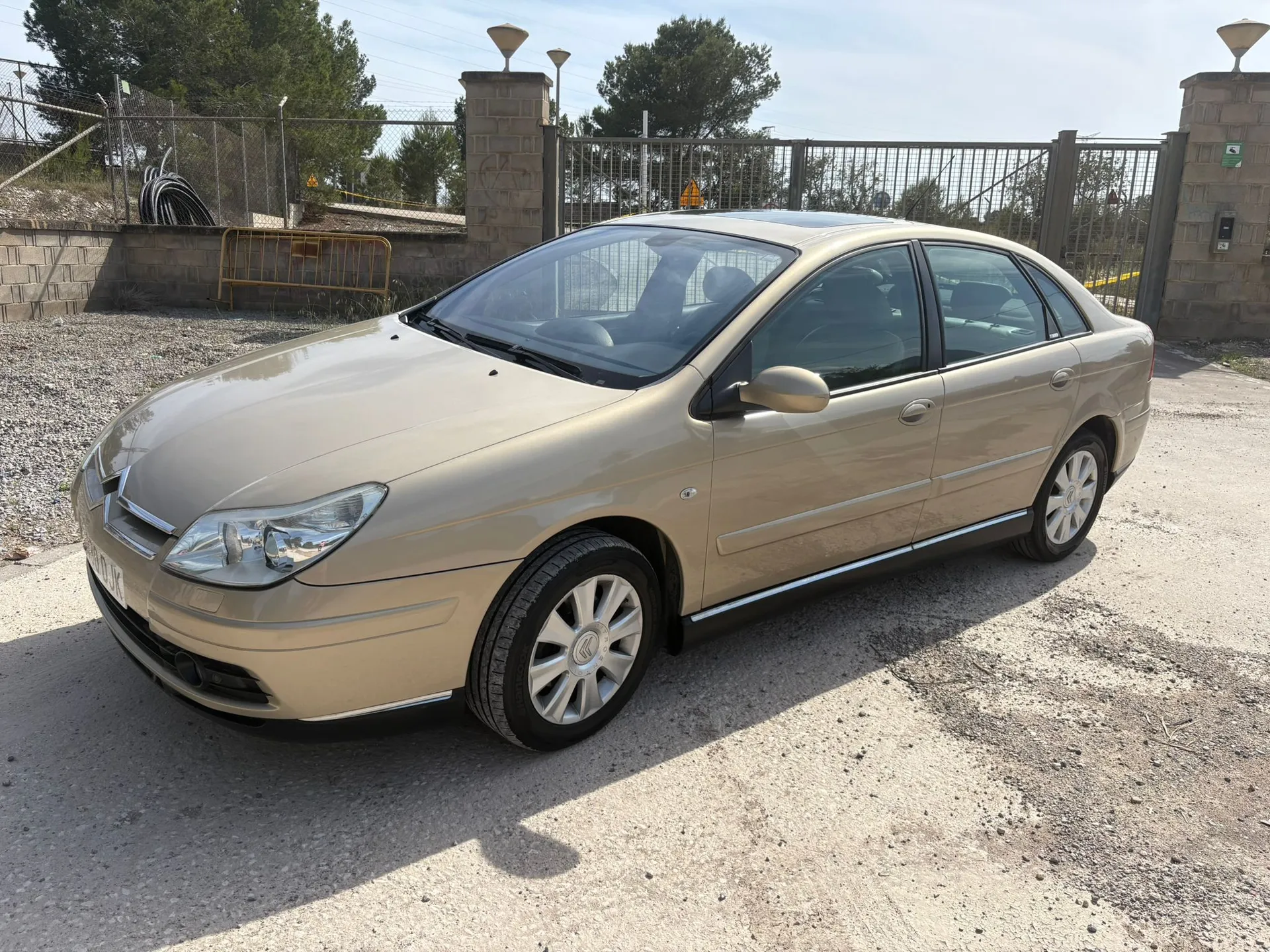 Citroën C5 Exclusive, acabado de lujo con cuero y techo