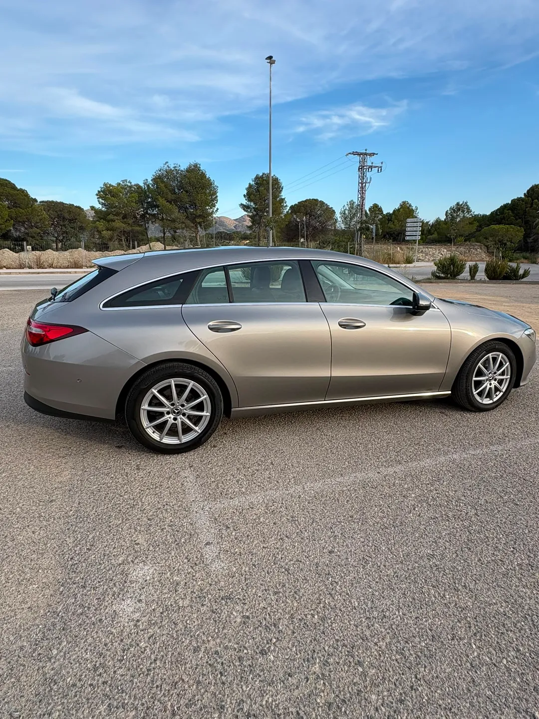 Mercedes-Benz CLA 200 CLA 200 Shooting Brake Progressive 3