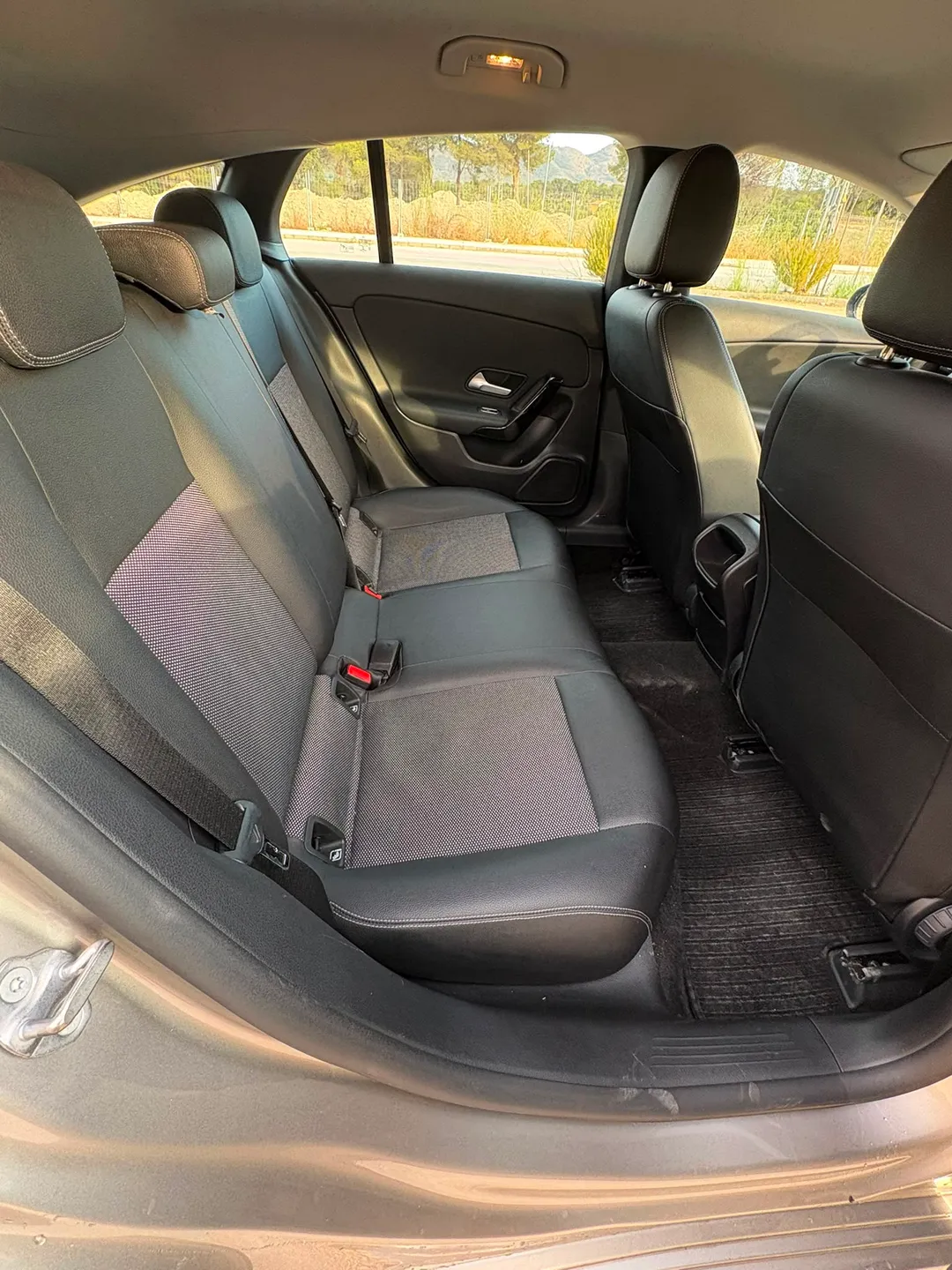 Mercedes-Benz CLA 200 CLA 200 Shooting Brake Progressive 9