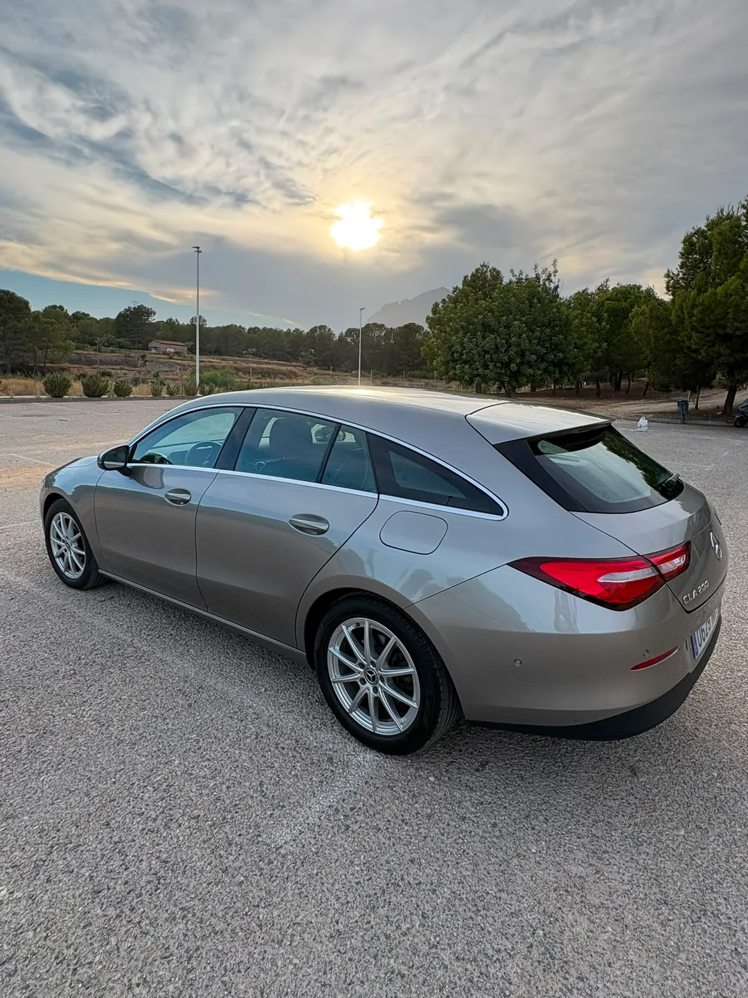 Mercedes-Benz CLA 200 CLA 200 Shooting Brake Progressive 6