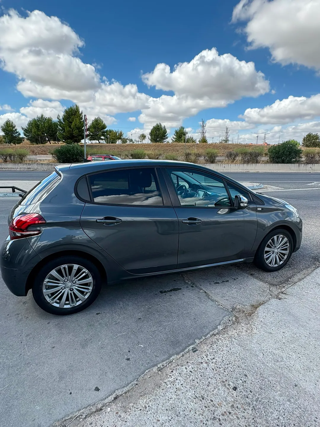 PEUGEOT 208 1.2 STYLE 3
