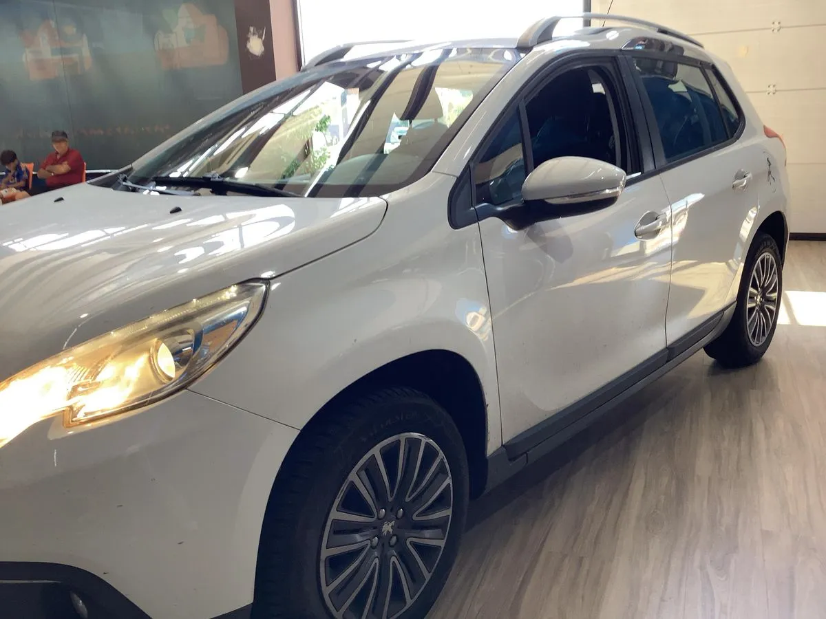 PEUGEOT 2008 1.2 gasolina 2