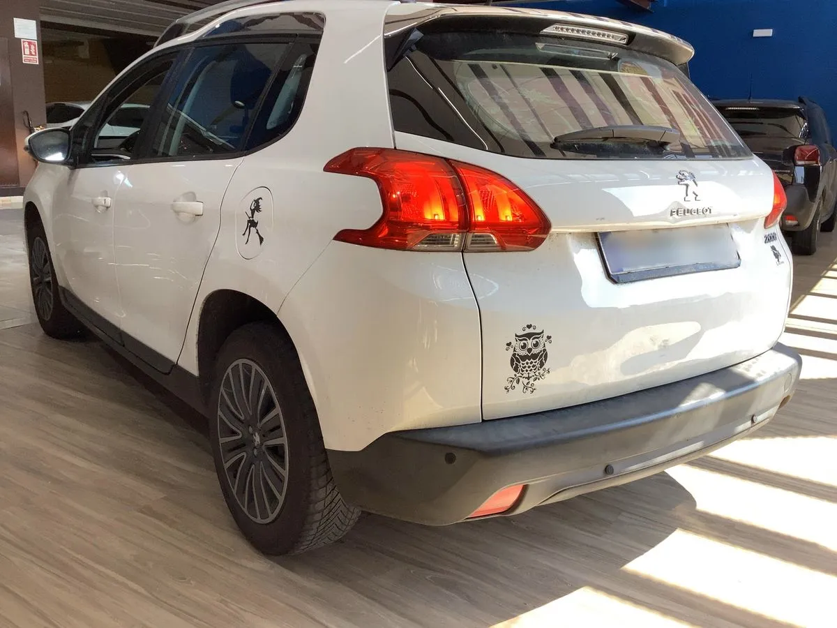 PEUGEOT 2008 1.2 gasolina 5